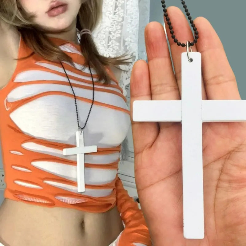 クールなパンクゴシックウッドクロスペンダントネックレス スパイシーガールズ 個性的 ヴィンテージ ヒップホップ メンズ レディース Y2K ネックレス パーティー ジュエリー ギフト