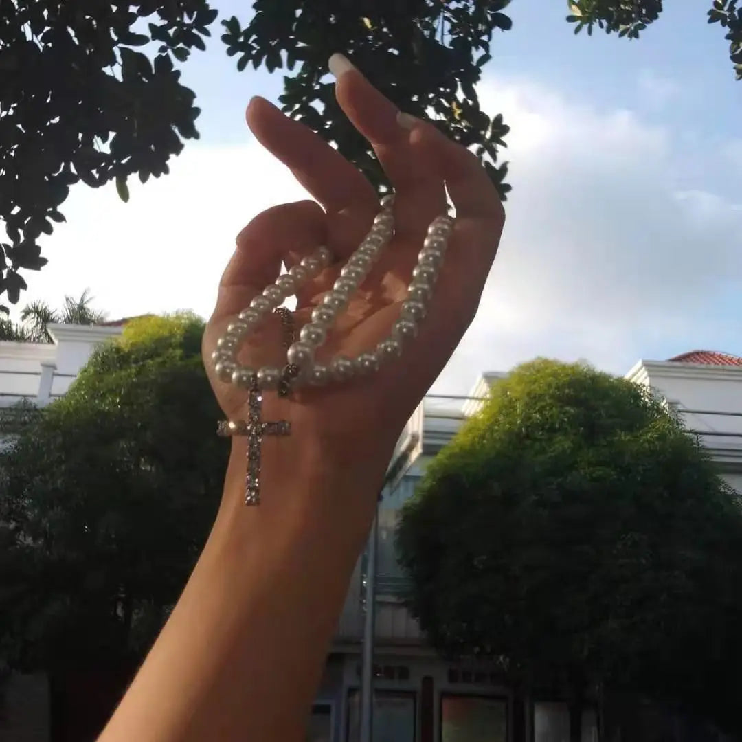 ヴィンテージパールクロスネックレス メンズ クリスタルクロス ラインストーンペンダント シンプルパールビーズチョーカー メンズネックレス ファッションジュエリー