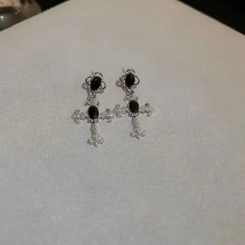 ゴシッククロスブラックイヤリングレディースパンクゴシックY2Kジュエリー創造性ファッションダングルイヤリングステートメントジュエリーイヤリングギフト