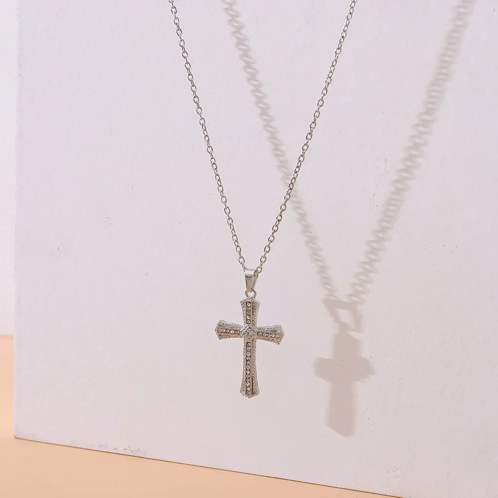 Vintage Cross Pendant Necklace for Men Women Fashion Clavicle Chain Necklace Women Jewelry Charms