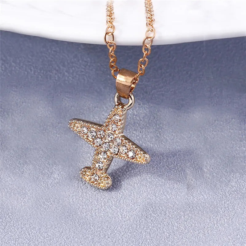 ファッションクロスネックレス レディース メンズ ゴールド シルバーカラー 眩しいクリスタル イエス十字架ネックレス クリスチャンジュエリー 卸売