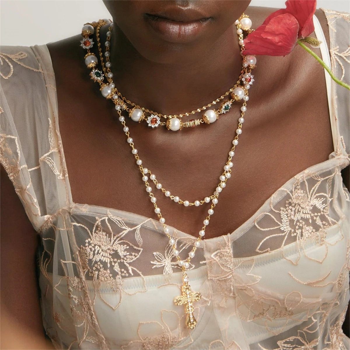 クロスネックレスセット、レディースシェルパール、パーソナライズされたミニマリストネックレス、パンクスタイルのクロス、金メッキの色保存