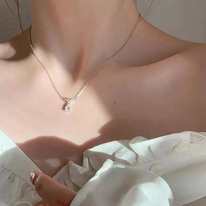 メンズ用クロスネックレス、ゴールドブラックシルバーカラーステンレススチールペンダント、シンプルなジュエリーギフト、メンズボーイズ用クロスチェーンネックレス