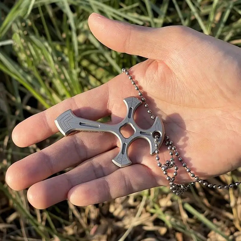 男性用クロスネックレス 護身用キーチェーンアクセサリー ビーズチェーンペンダント付き EDC マルチツール ファッションジュエリー クールなガジェット