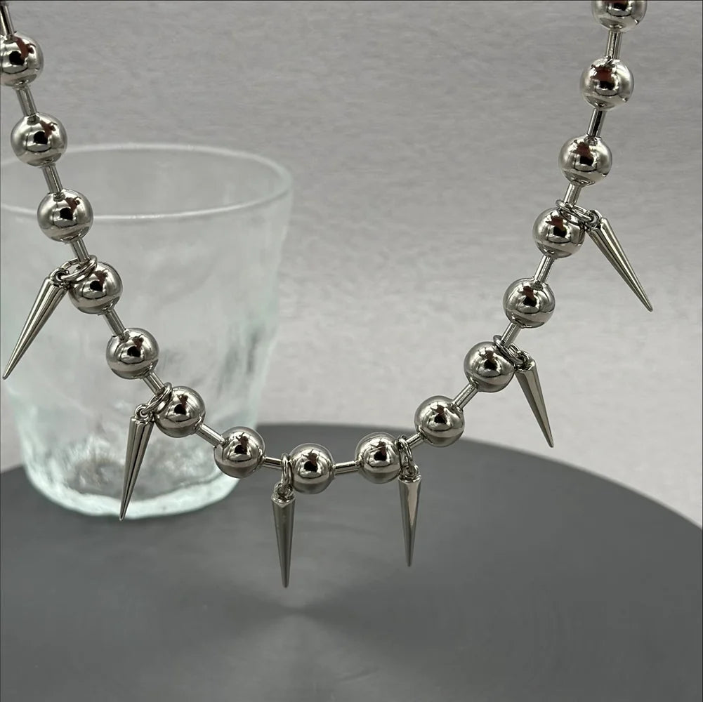 ゴシックファッション ビッグチャンキーボールチェーンリベットチョーカーネックレス レディース メンズ パンク Y2K グランジ スパイクビーズチェーンネックレス