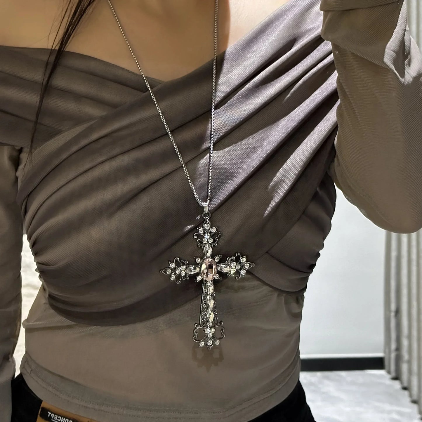 ゴシック ビッグジルコン クロスネックレス ユニセックス Y2K 不規則 ゴス ラージクロスペンダントネックレス メンズ レディース カップルネックレス ジュエリー