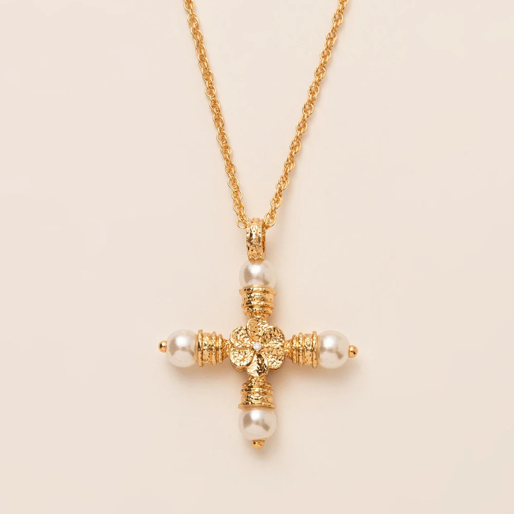 エレガントな雰囲気のパールジルコンクロスネックレス、金メッキと色彩保存を施したバロックスタイルのネックレス