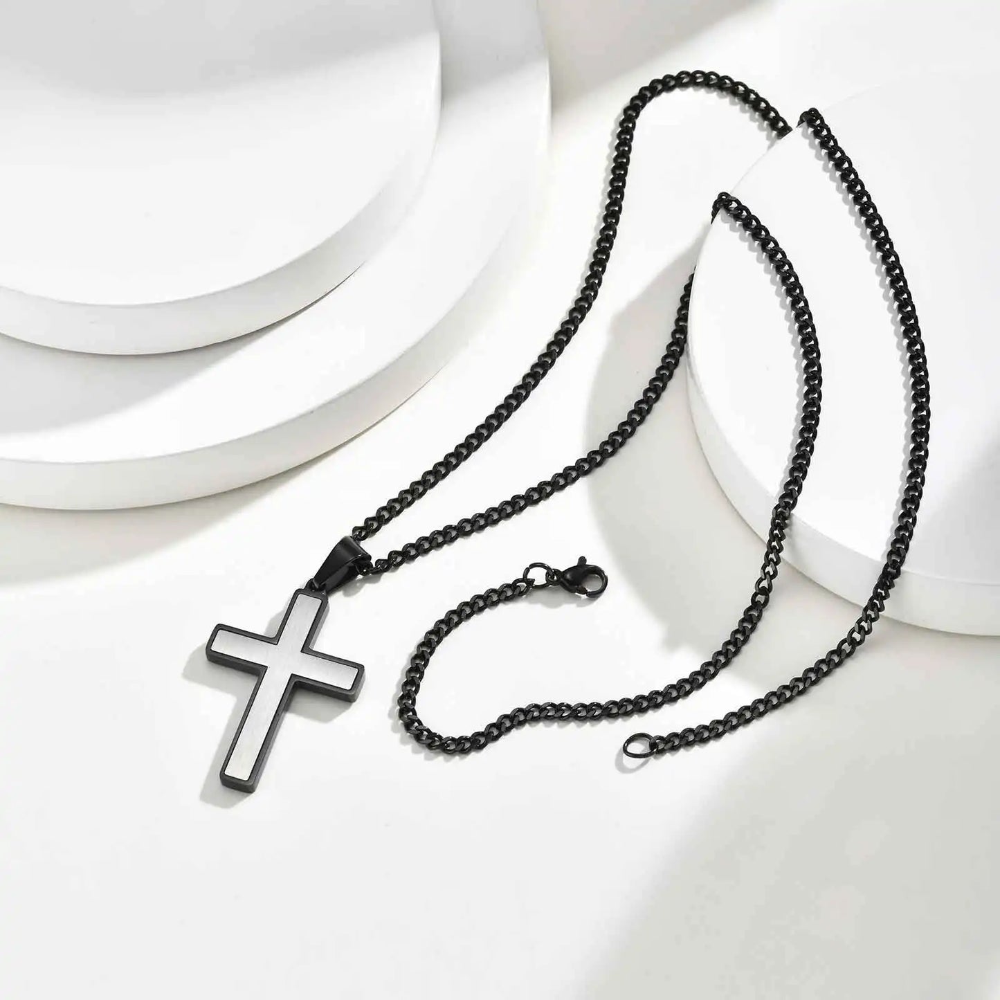クラシックなヴィンテージクロスペンダントネックレス（メンズ・ボーイズ用）、ステンレススチールチャームネックレス、クールなパンク祈りジュエリーギフト
