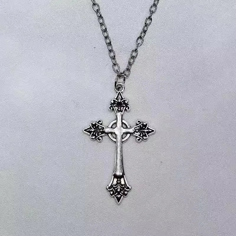 ファッションパーソナリティゴシックアンティークシルバークロスネックレス男女兼用ストリートヒップホップヴィンテージローズフラワーペンダントチョーカー