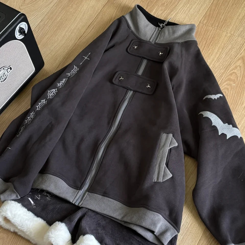 日本のサブカルチャー コウモリプリント スタンドカラー ゆったり スウェットシャツ プラッシュライナー 厚手 冬服 レディース ジップアップコート Y2K トップス
