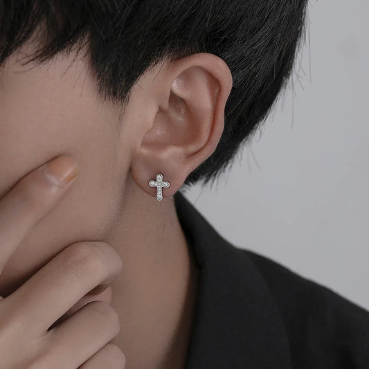 925シルバーニードルラインストーンクロススタッドピアスレディースメンズ新デザインセンスクロス耳穴なし耳クリップパーティージュエリー