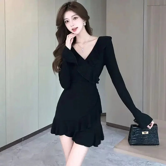 French Lace Trim Bell Sleeve Little Black Dress V Neck Slim Knitted Long Sleeve Dress Women's Fashion Spring Autumn Mini Dress