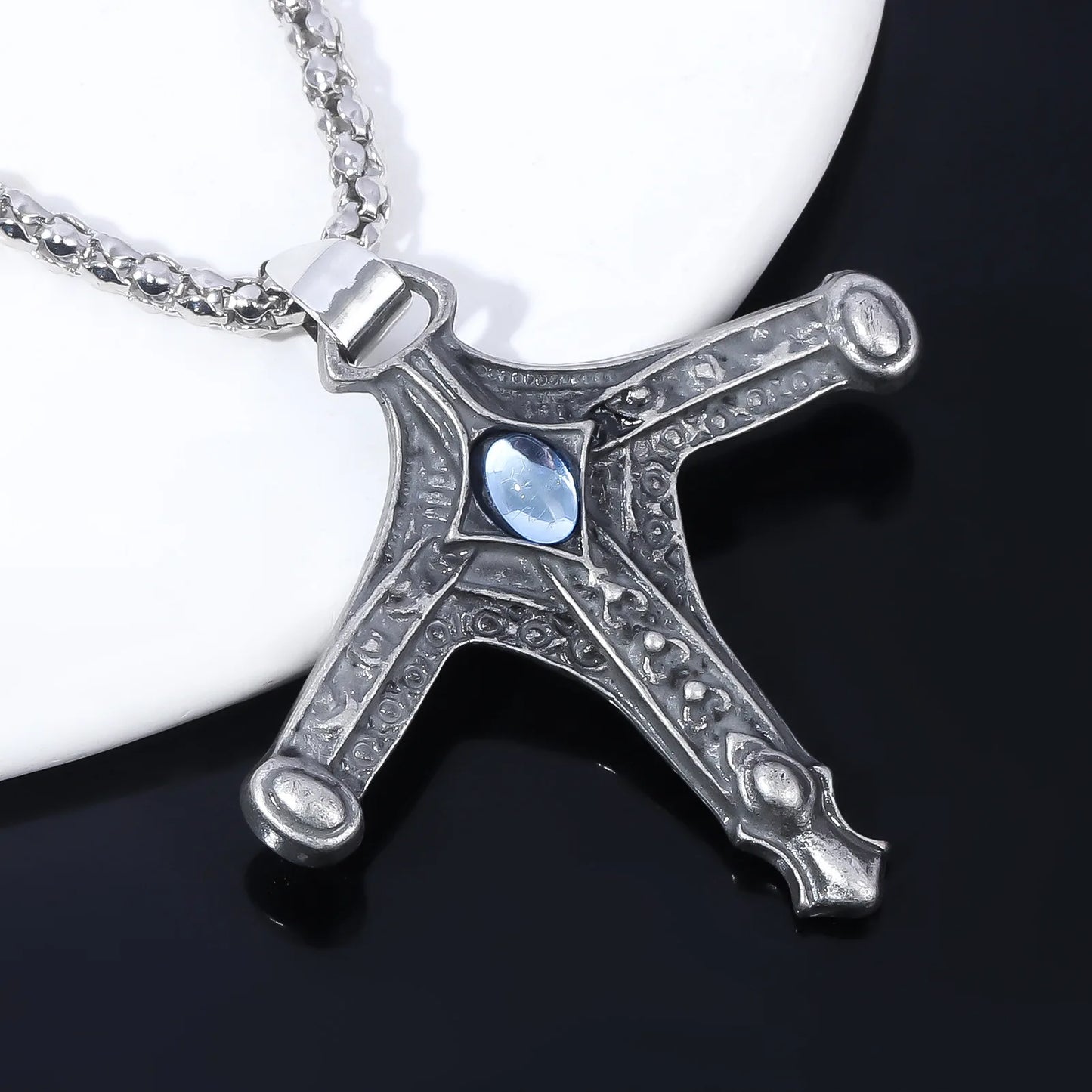 ゲーム Bloodborne ジュエリーネックレス ヴィンテージ クロスネックレス ペンダント 男性用 お守りネックレス メンズカラー 卸売