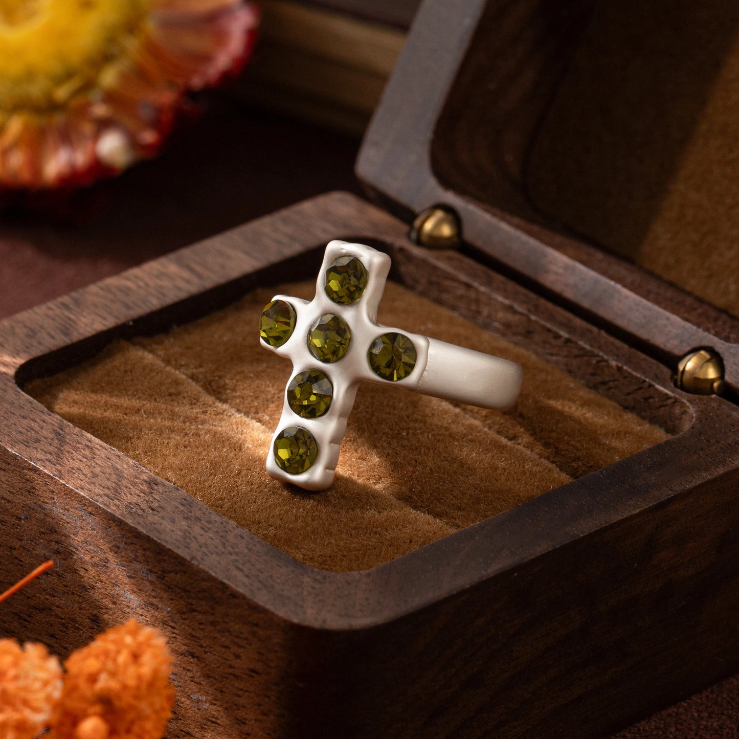 ユニークなゴシックスタイルのクロススカルジルコンリングトレンドフィンガージュエリーギフトビジューアシエ酸化防止可能ユニセックスハロウィンギフト