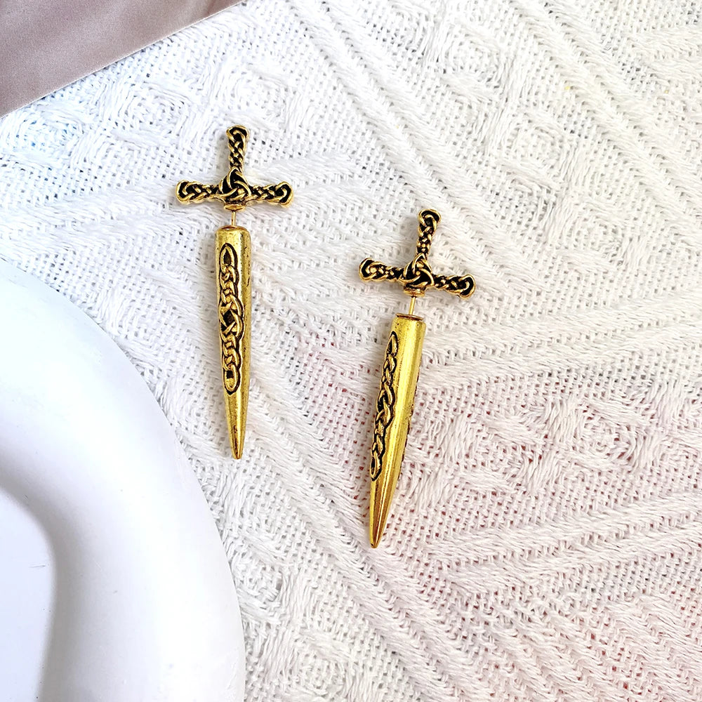 レトロゴスクロスロングソードレディースメンズダングルイヤリングラグジュアリー絶妙なダガーメタルピアスイヤースタッドジュエリーアクセサリーギフト