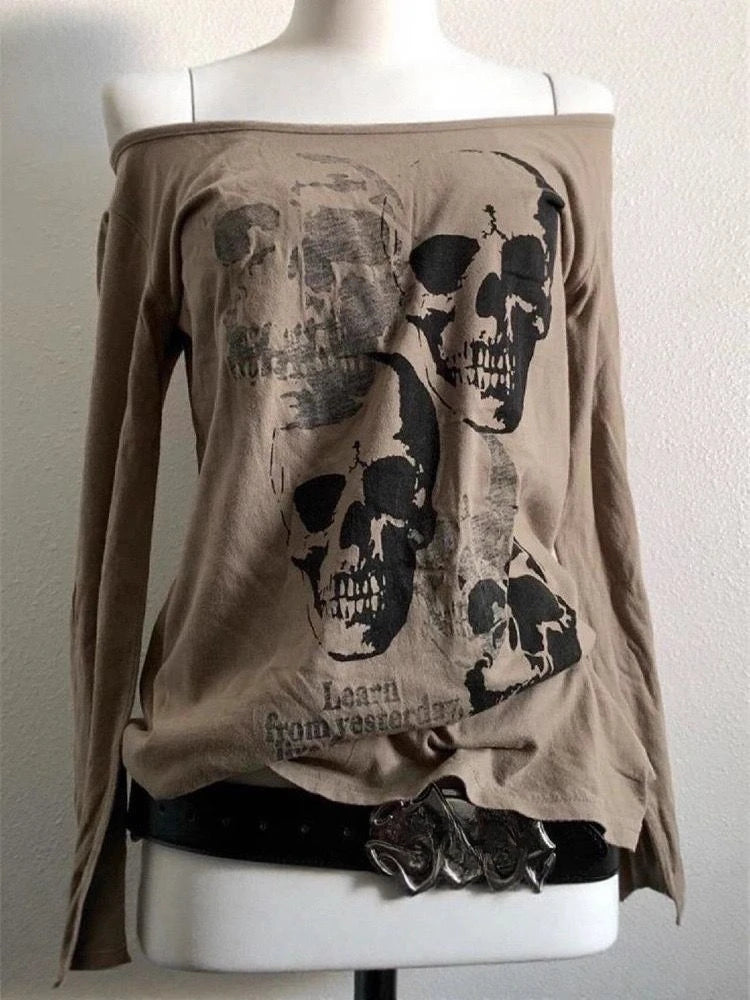 アメリカンレトロTシャツ 長袖 スリムフィット レディース カジュアル 日本のサブカルチャー Y2K ヴィンテージ ゴシックTシャツ 秋 女性用 シック トップス