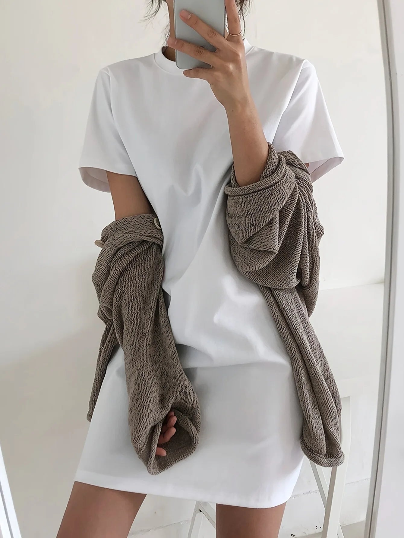 Women's fashionable small round neck simple solid color loose T-shirt dress 2025