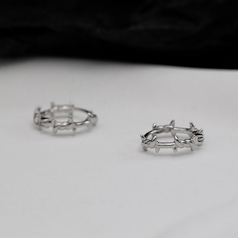 ゴシックシルバーカラーソーンズフープイヤリングレディースメンズティーンズパンクファッショントレンディパーティージュエリー美的アクセサリー Ушные Гвозди