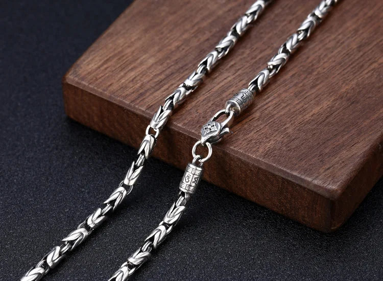 925スターリングシルバーのレトロな個性的なシンプルなヒップホップのシニアセンスファッションメンズ6ワードマントラトレンディメンズネックレス