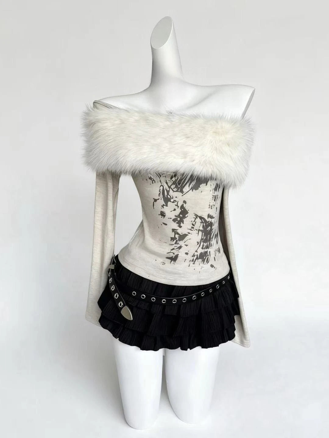 アメリカンレトロTシャツ 長袖 スリムフィット レディース カジュアル 日本のサブカルチャー Y2K ヴィンテージ ゴシックTシャツ 秋 女性用 シック トップス