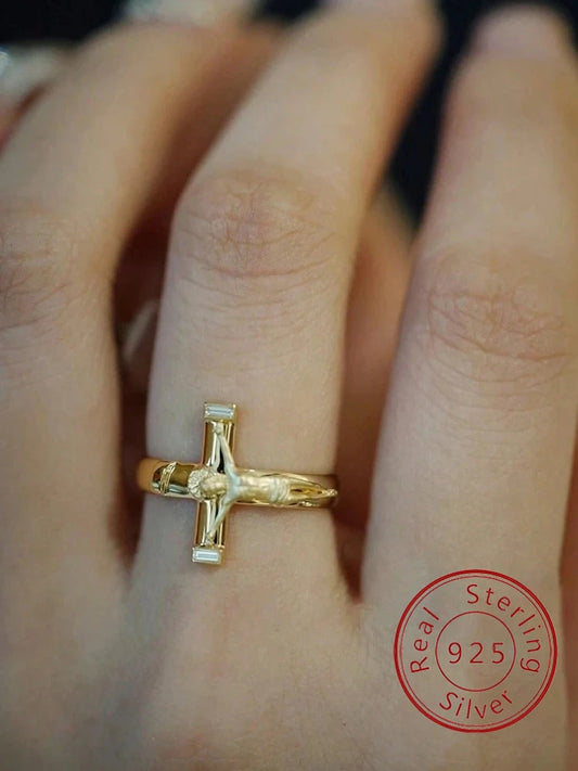 925スターリングシルバーのパーソナライズされたイエス十字架の高度なリング、女性用ウェディングパーティー、日常生活のための高級高品質ファインジュエリー