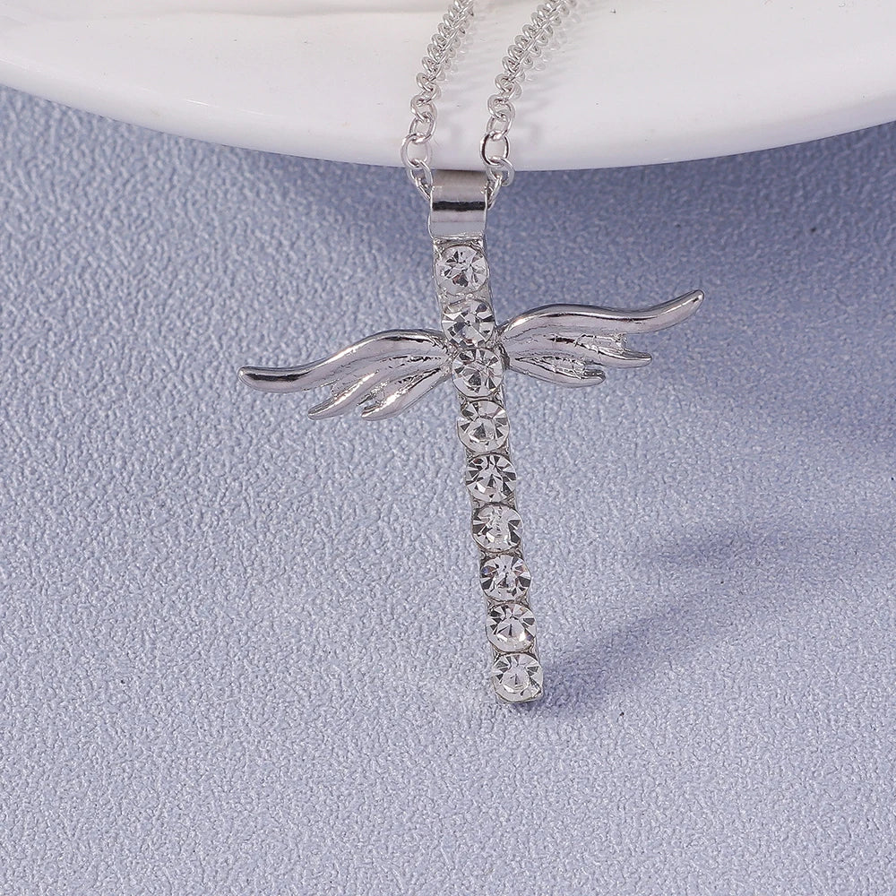 ファッションクロスネックレス レディース メンズ ゴールド シルバーカラー 眩しいクリスタル イエス十字架ネックレス クリスチャンジュエリー 卸売
