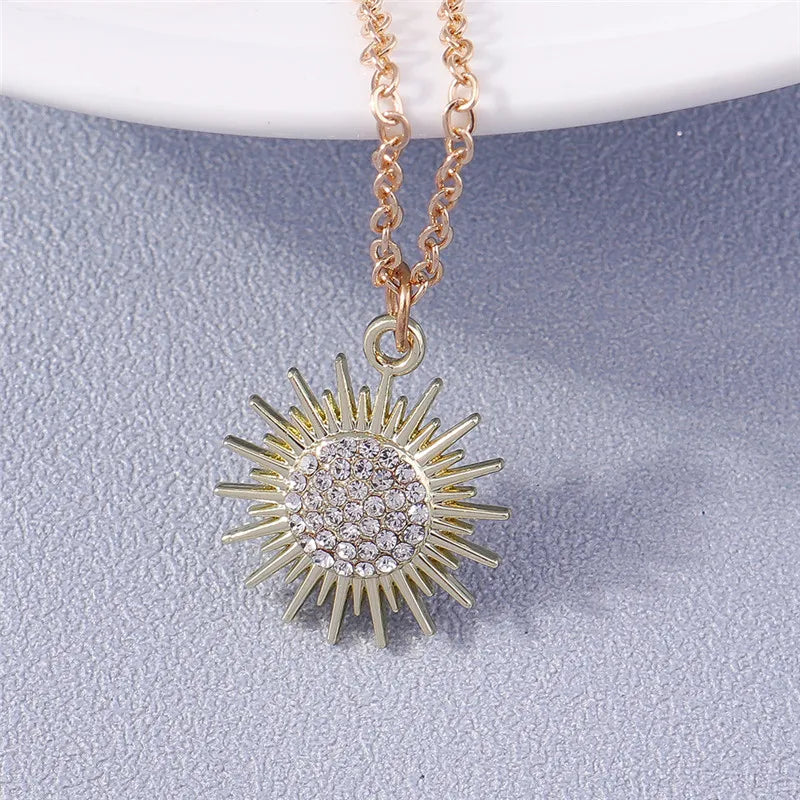 ファッションクロスネックレス レディース メンズ ゴールド シルバーカラー 眩しいクリスタル イエス十字架ネックレス クリスチャンジュエリー 卸売