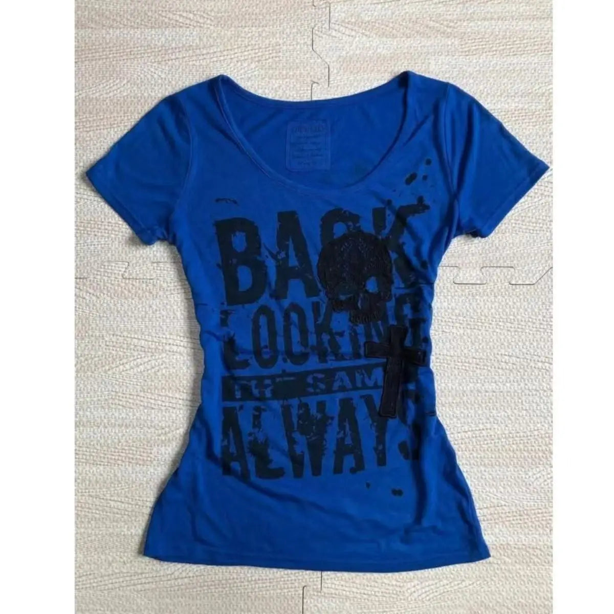 サブカルチャー ヴィンテージ セクシー スカル Tシャツ レディース パンク スリム 原宿 Y2K クロップトップ レトロ 2000年代 Tシャツ シック ストリートウェア ゴシック Tシャツ