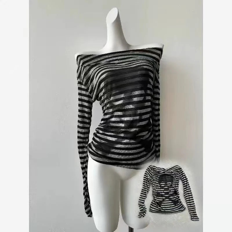 アメリカンレトロTシャツ 長袖 スリムフィット レディース カジュアル 日本のサブカルチャー Y2K ヴィンテージ ゴシックTシャツ 秋 女性用 シック トップス