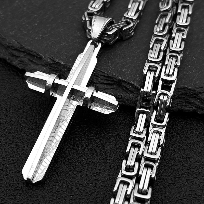 イエス・キリストの十字架 男性用十字架 ヒップホップネックレス ステンレススチール 金メッキ クリスチャンパンク ビザンチンチェーン ジュエリー ギフト