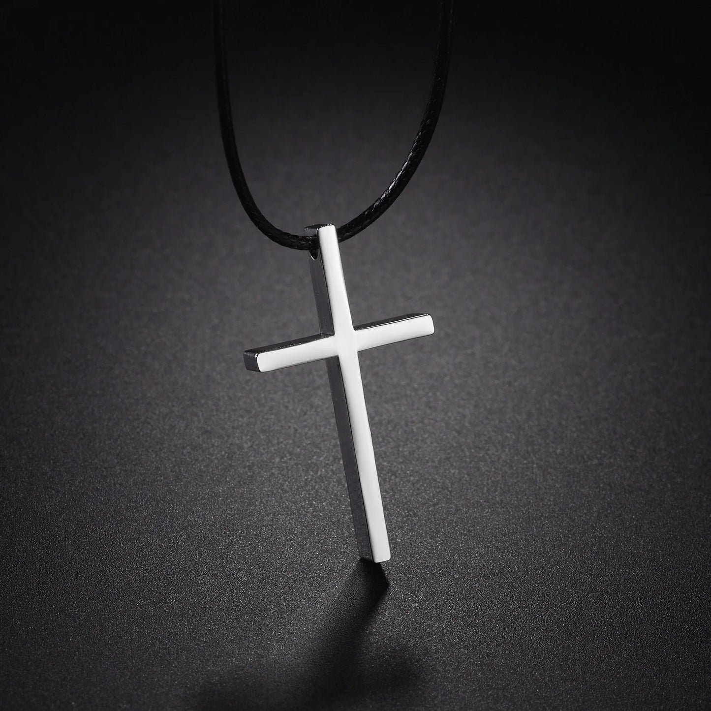 ステンレススチール製クロスペンダントネックレス メンズ レディース ミニマリストジュエリー 男性 女性用 ネックレス チョーカー ブルーカラー