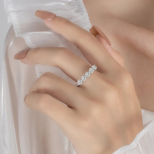 PERFANY 4mm Sparkling Moissanite Ring for Women S925 Pure Silver Certified Diamond Wedding Band Fashion Jewelry