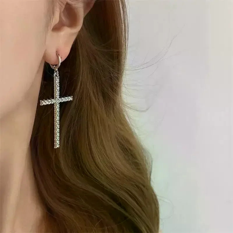 ファッションジルコンクリスタルクロスイヤリング レディース メンズ ゴシック パンク ヒップホップ イエス十字架ダングルイヤリング クリスチャンパーティージュエリー
