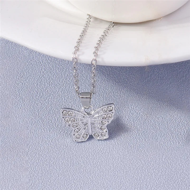 ファッションクロスネックレス レディース メンズ ゴールド シルバーカラー 眩しいクリスタル イエス十字架ネックレス クリスチャンジュエリー 卸売