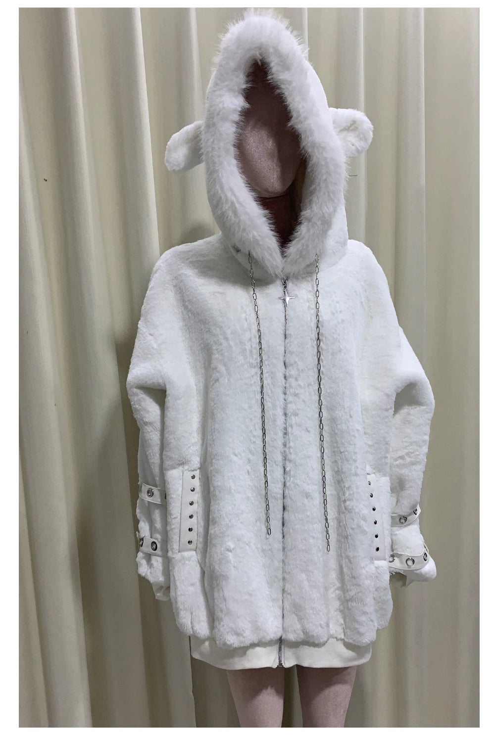 マウロイカルディ 秋冬 オーバーサイズ 暖かい ソフト ホワイト フェイクファーコート レディース フード付き 原宿系 ファッション ふわふわ ジャケット ストリートウェア 2025