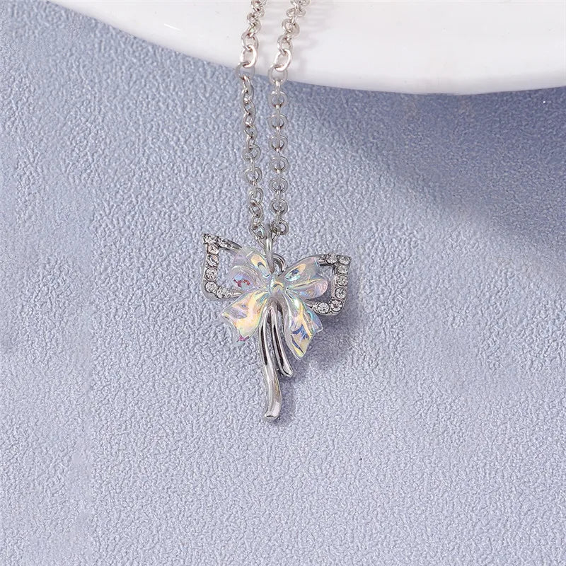 ファッションクロスネックレス レディース メンズ ゴールド シルバーカラー 眩しいクリスタル イエス十字架ネックレス クリスチャンジュエリー 卸売