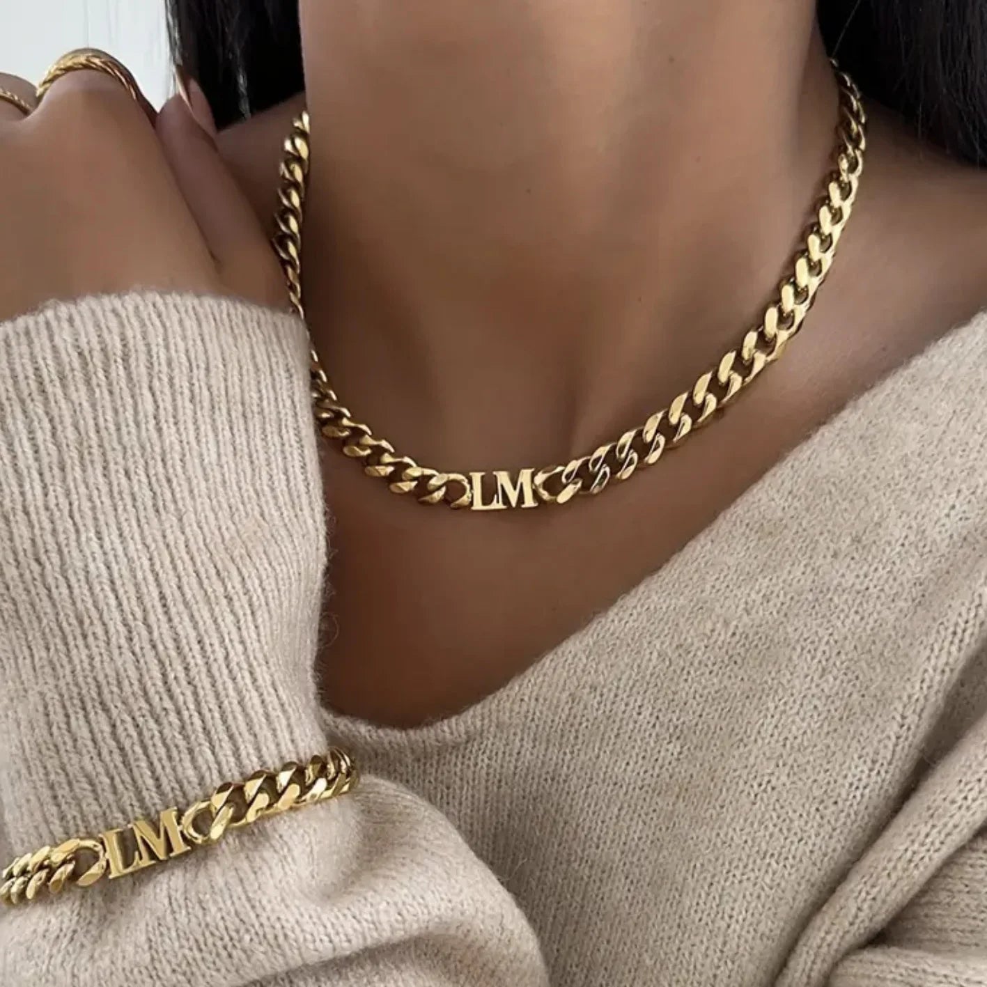 Women's cross necklace 14K gold-plated exquisite small cross pendant necklace