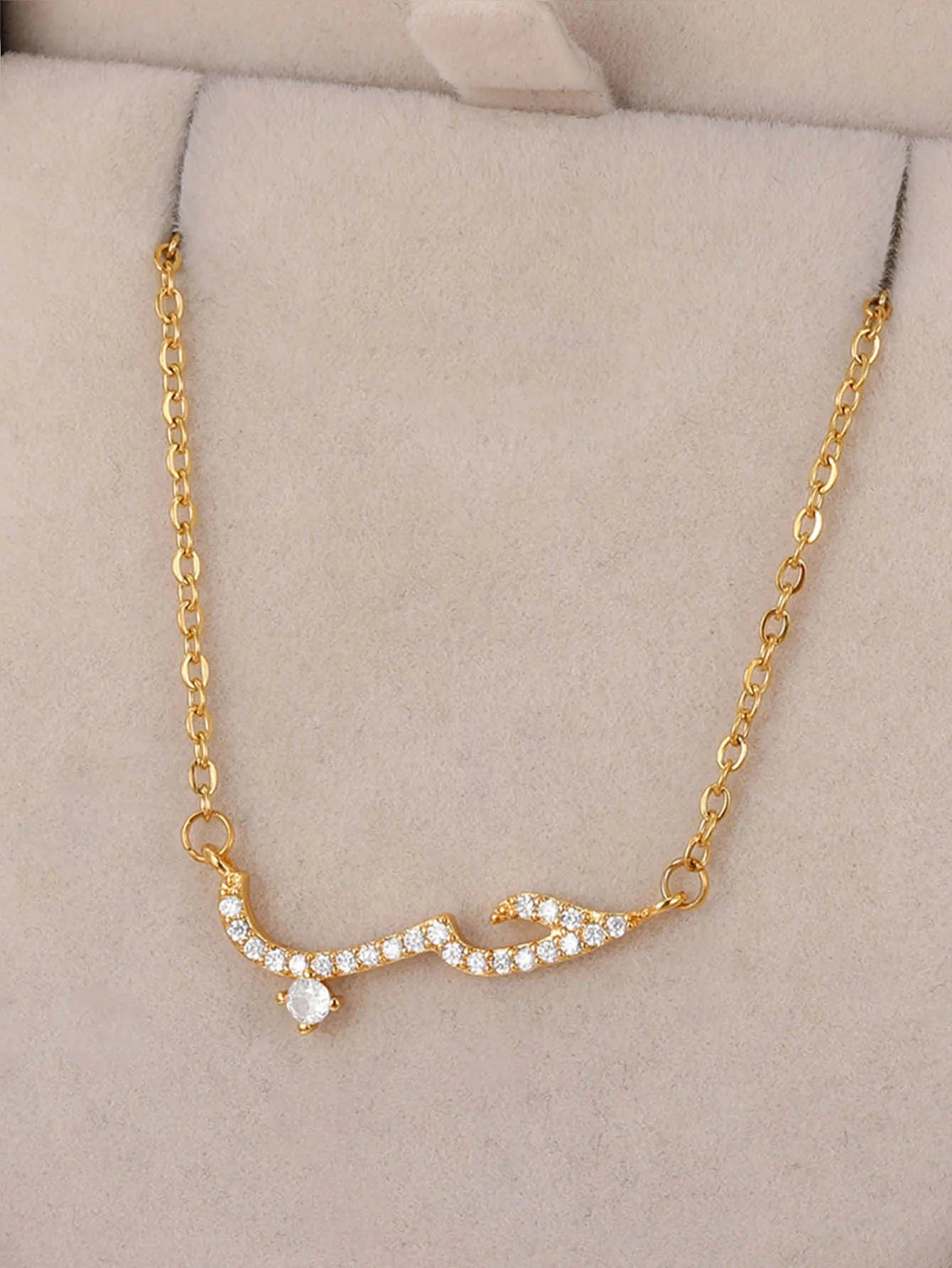 ゴシック クリスチャン クロス ネックレス レディース ステンレススチール ゴールドメッキ カラーペンダント チョーカー ステンレススチール ジュエリー パーティーギフト