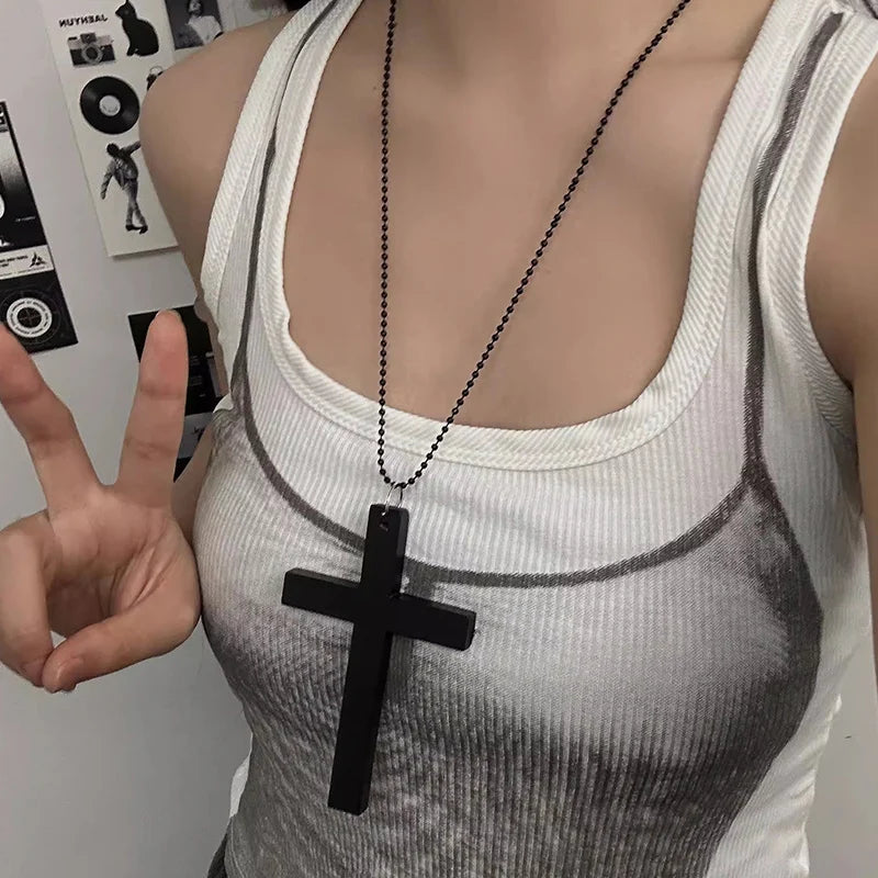 新作 ゴシック クール Y2K ウッドクロスペンダントネックレス ユニセックス ブラック ホワイト レッド ヒップホップ チャームチェーン チョーカーネックレス ファッションジュエリー