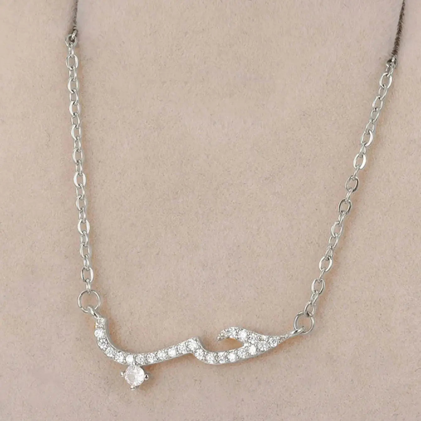 ゴシック クリスチャン クロス ネックレス レディース ステンレススチール ゴールドメッキ カラーペンダント チョーカー ステンレススチール ジュエリー パーティーギフト