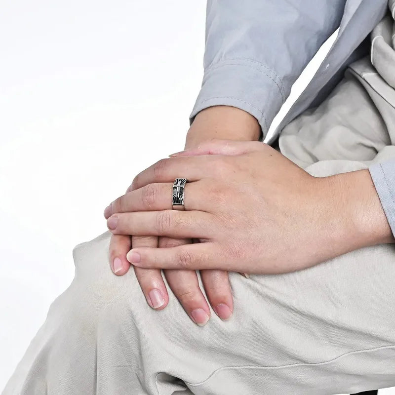 ヴィンテージ ホーリーライト クロスリング メンズ ステンレススチール タリスマンリング 宗教的信仰ジュエリー イースター ハロウィン 感謝祭ギフト